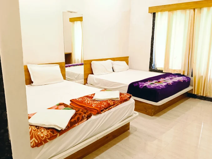 Standard twin room