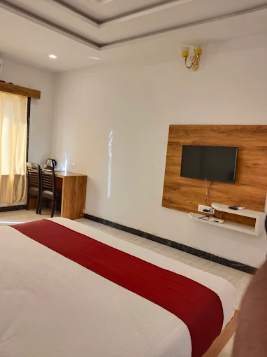 Room with wood-panelled TV unit